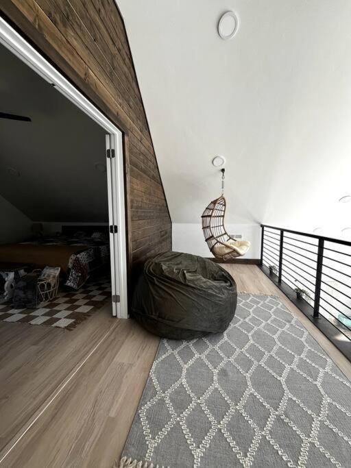 הוילה האץ' Red Rock Retreat Stunning Floor To Ceiling Views מראה חיצוני תמונה